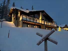Exklusivt parhus i Vemdalsskalet med bästa läge