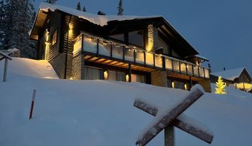 Exklusivt parhus i Vemdalsskalet med bästa läge