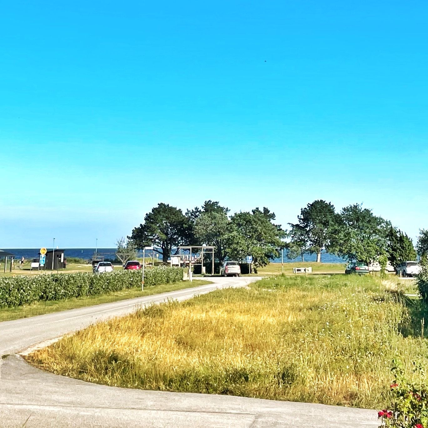 Havsnära hus i Ronehamn på Gotland – bild 4 av 24