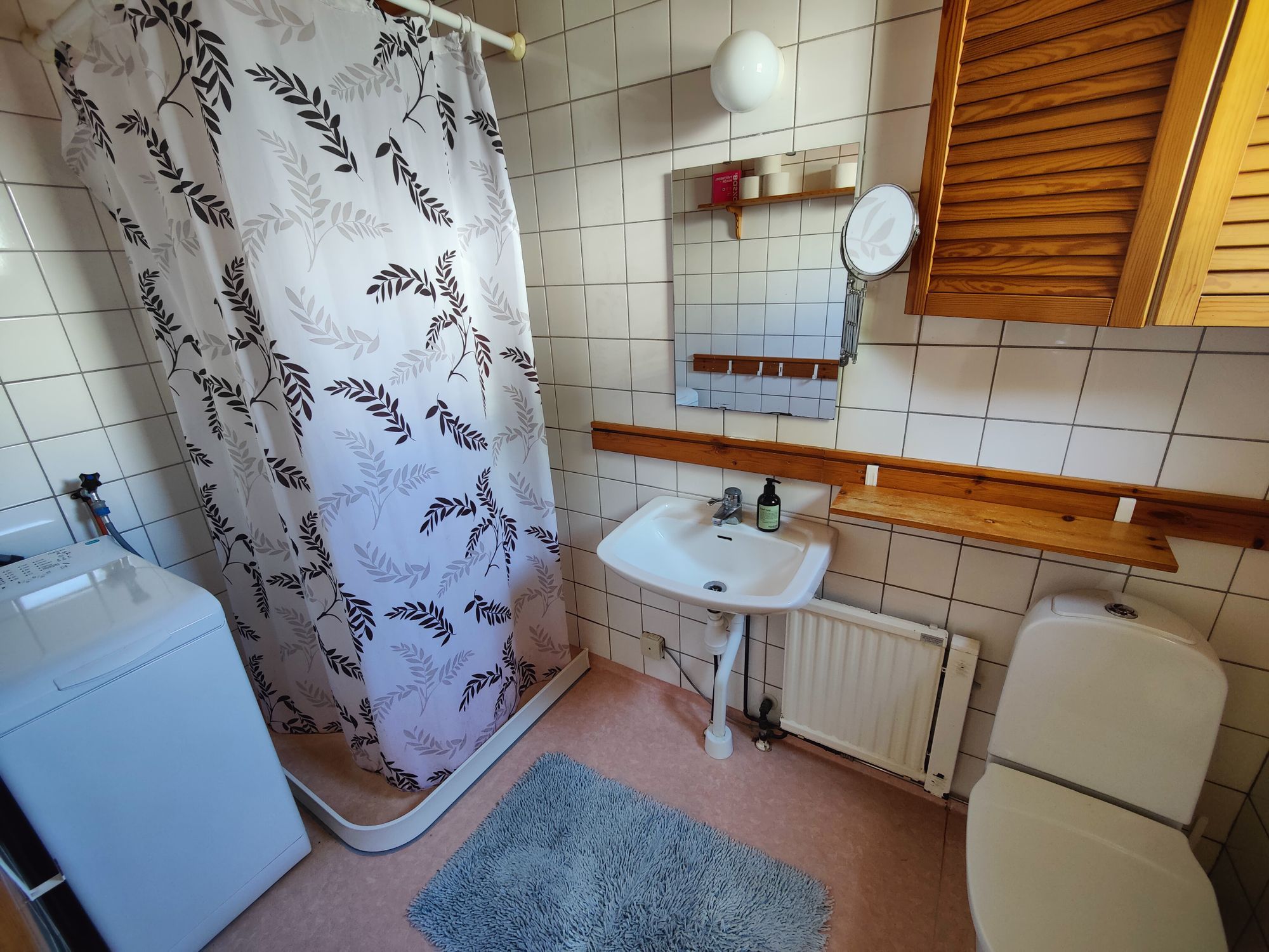 Urshult, mysigt hus med högt och soligt läge – bild 10 av 16