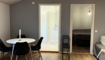 Stuga i Stenkumla med närhet till bad och stad