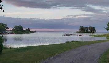 Stuga med havsutsikt, 100m till badbrygga