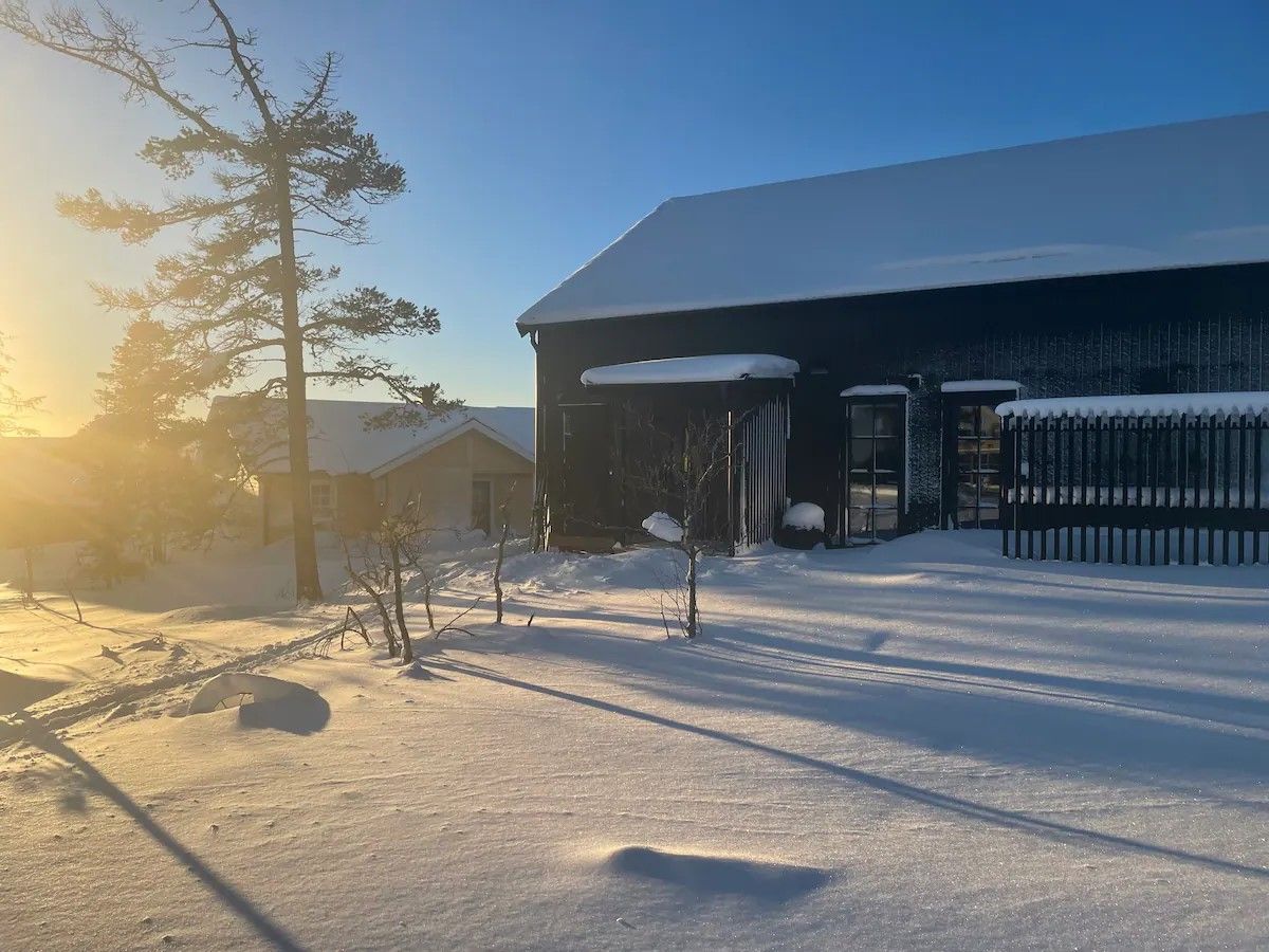Exklusivt fjällhus med generösa ytor och rymd – bild 4 av 24
