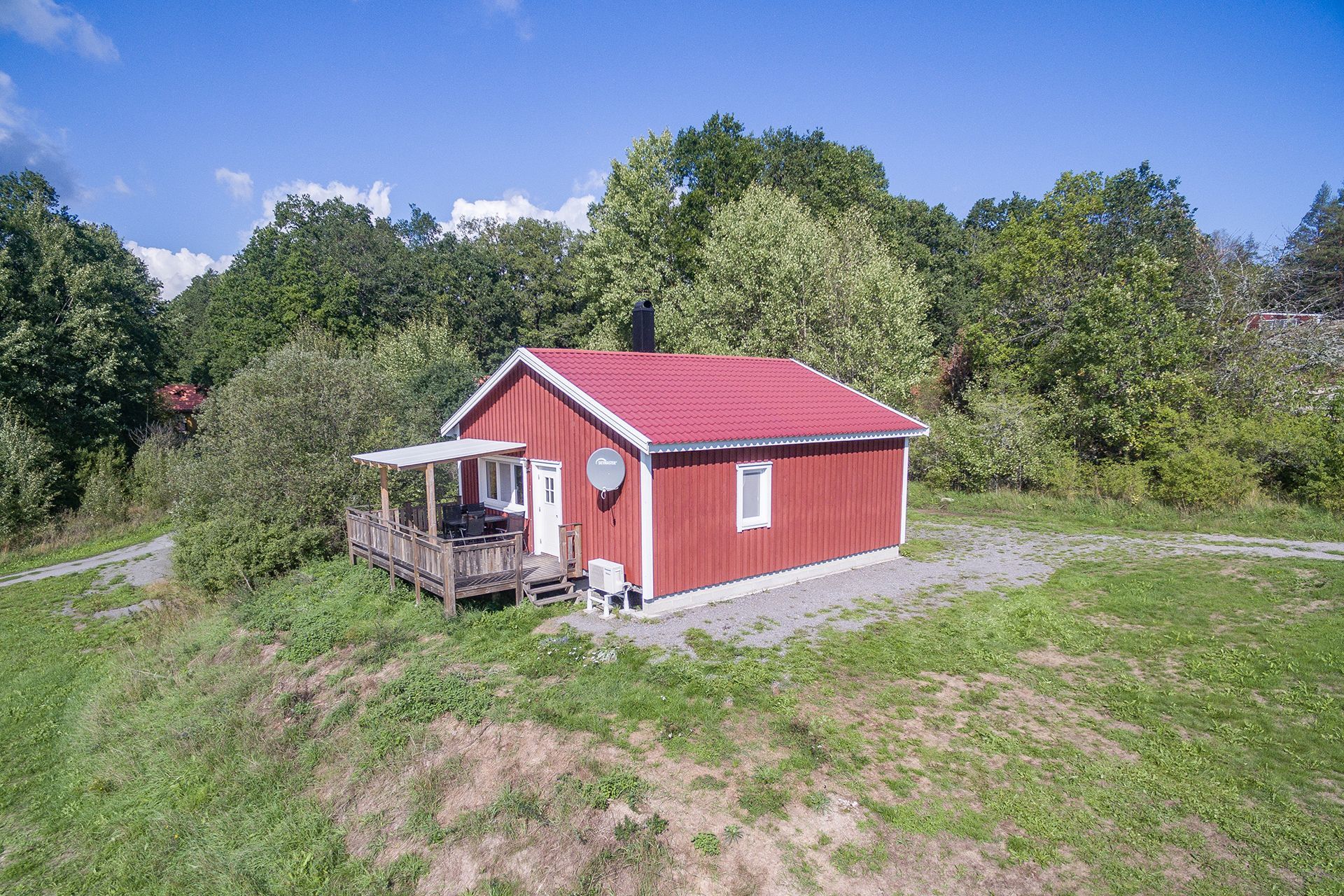 Modern stuga nära havet och Västervik, bad, fiske – bild 2 av 18