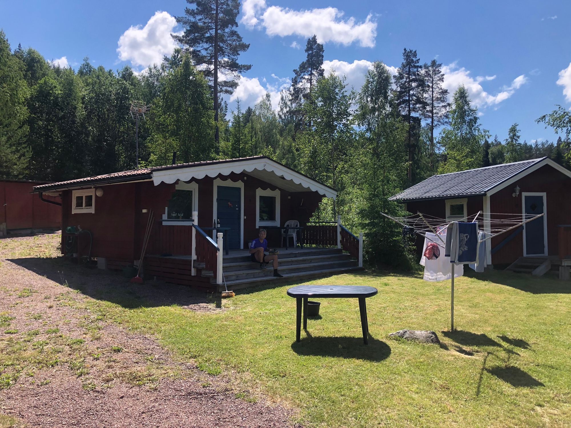Stuga på strandtomt i Leksand- med roddbåt – bild 16 av 24