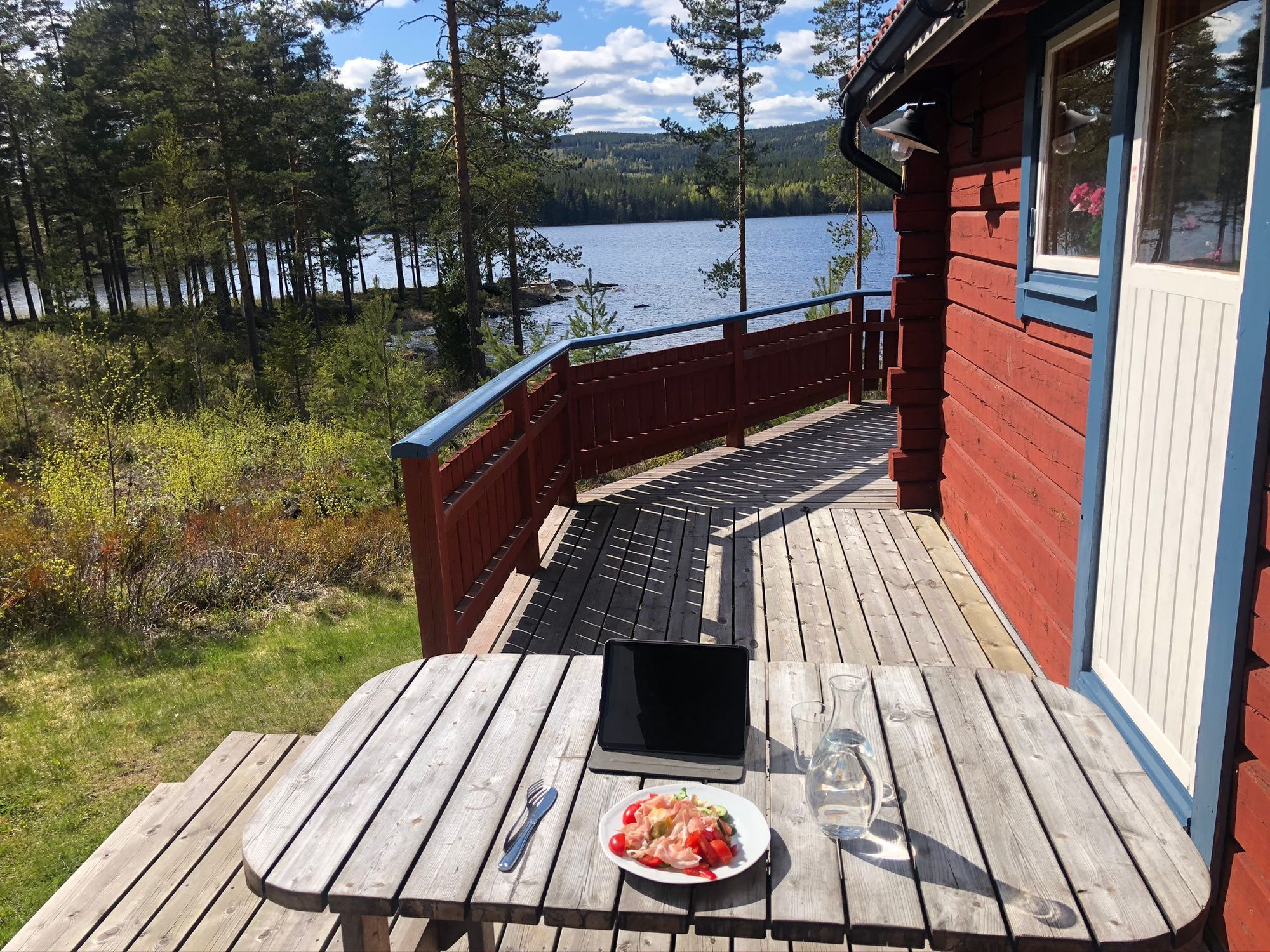 Stuga på strandtomt i Leksand- med roddbåt – bild 4 av 24