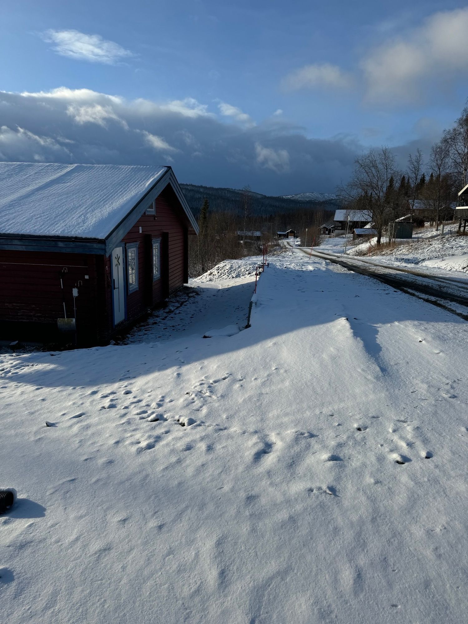 Mysig fjällstuga med utsikt i Stora Blåsjön – bild 22 av 24