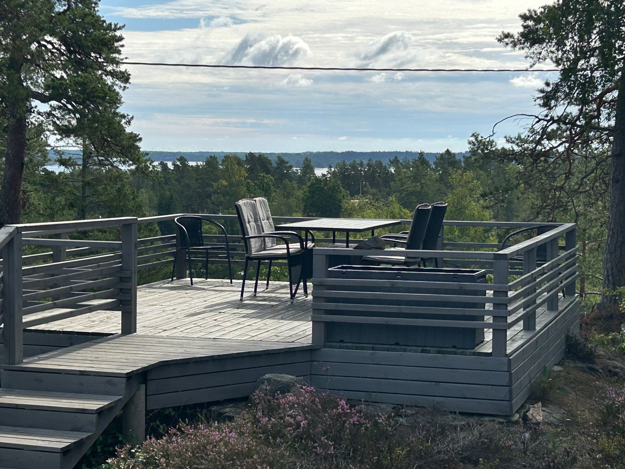 Vacker stuga med havsutsikt i Tjust skärgård – bild 6 av 20