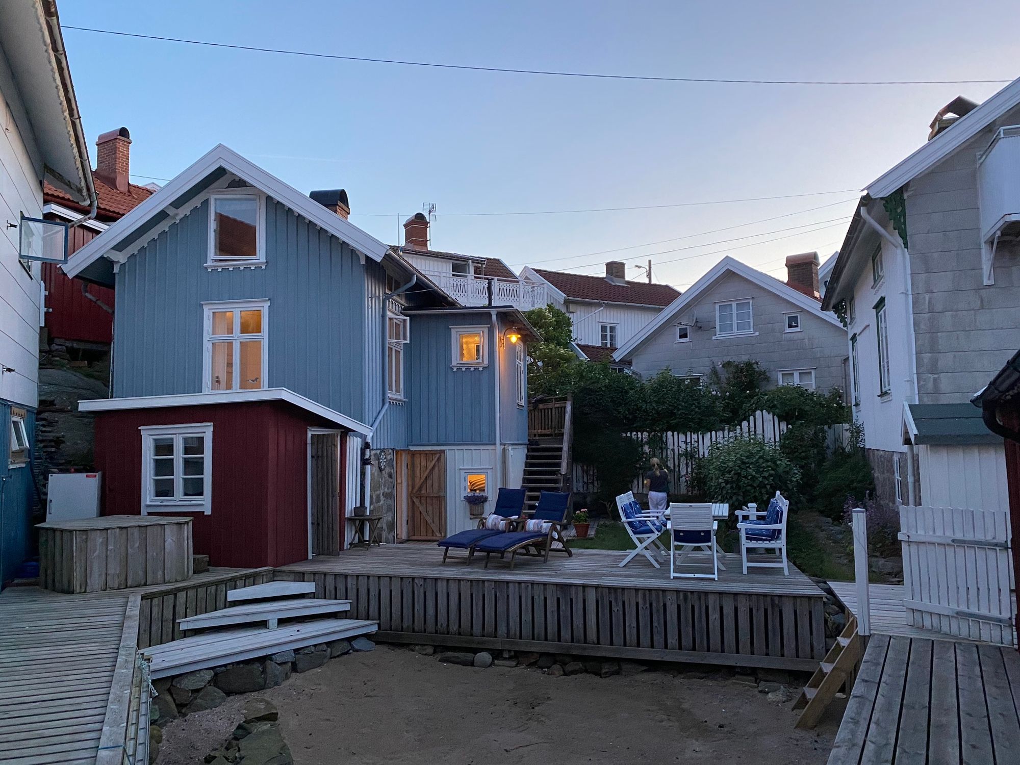 Charmigt hus med sjöutsikt på Gullholmen – bild 5 av 24