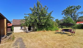 Tvåplansvilla två minuter från stranden