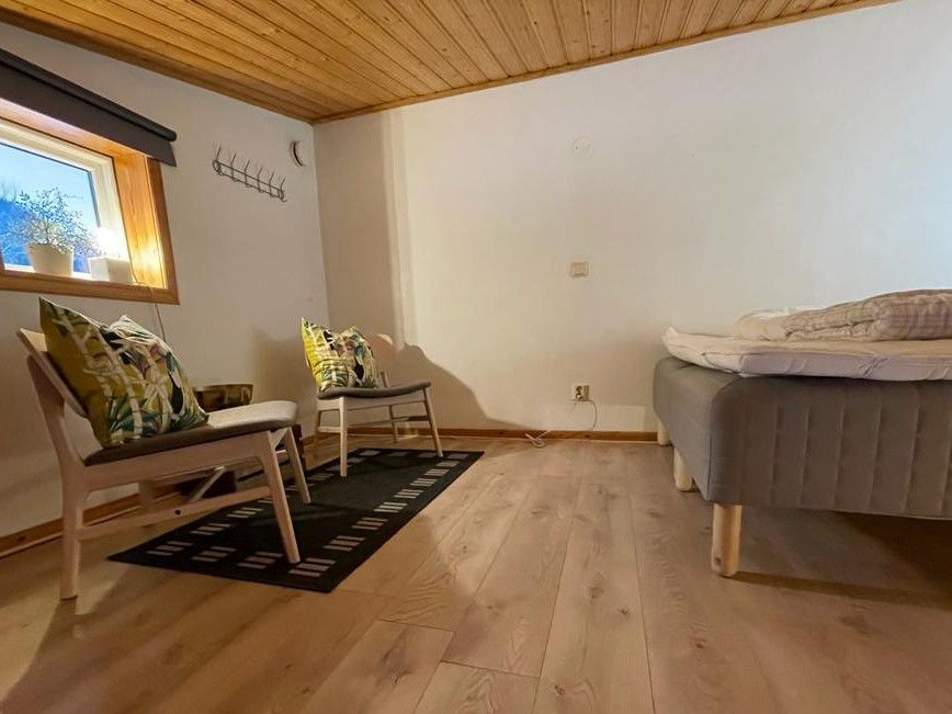 Stuga vid Klarälvens strand i Branäsbergets dal – bild 7 av 19