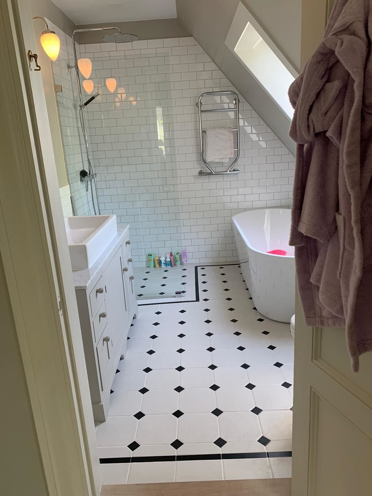 Sjönära villa i Saltsjöbaden – bild 9 av 18