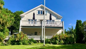 Havsnära Villa Fantastica i Nävekvarn