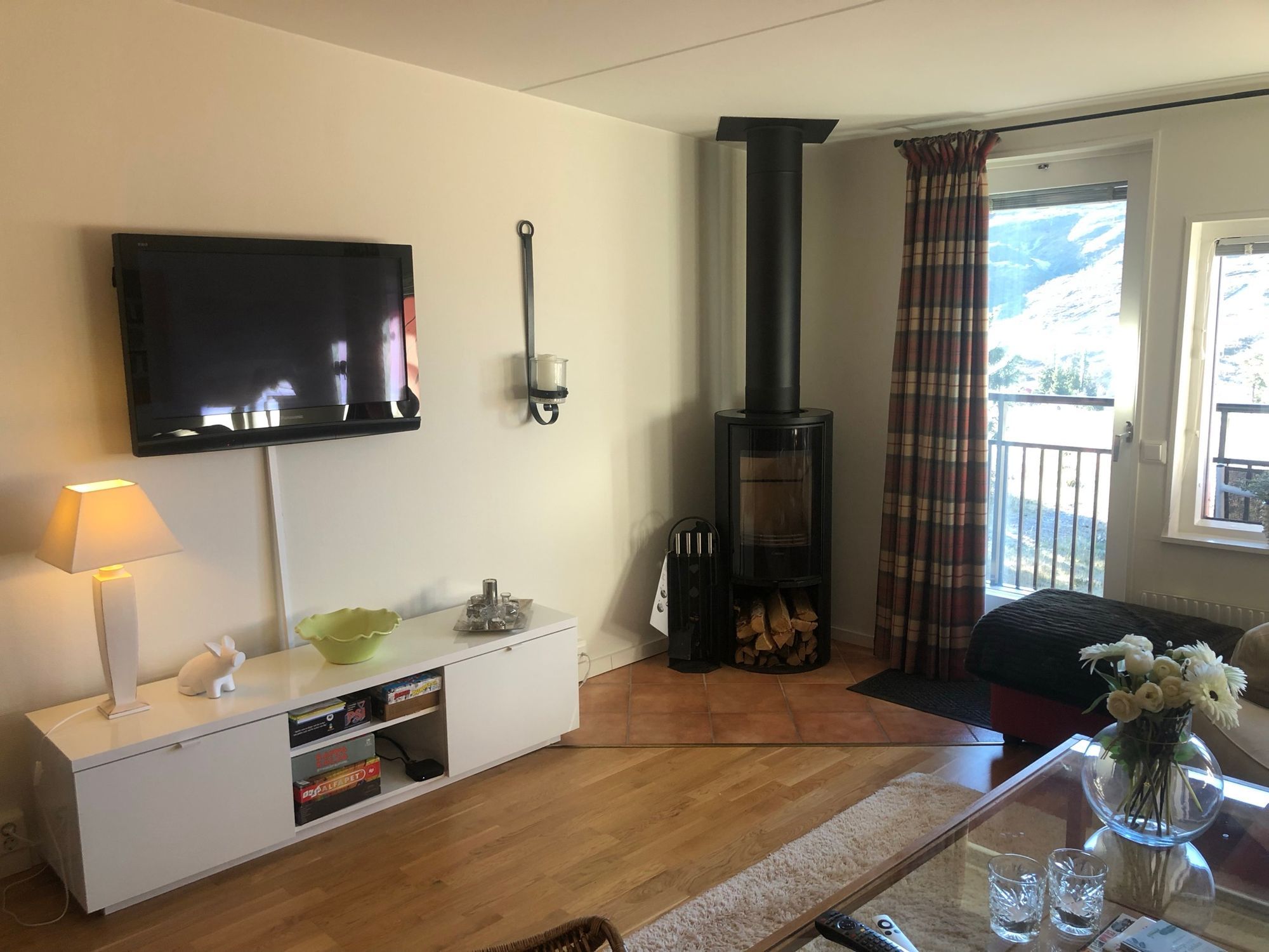 Ski-in/ski-out på Högfjället! Sälens bästa läge! – bild 8 av 11
