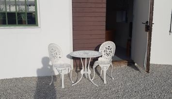 Inrett magasin för 2 personer.