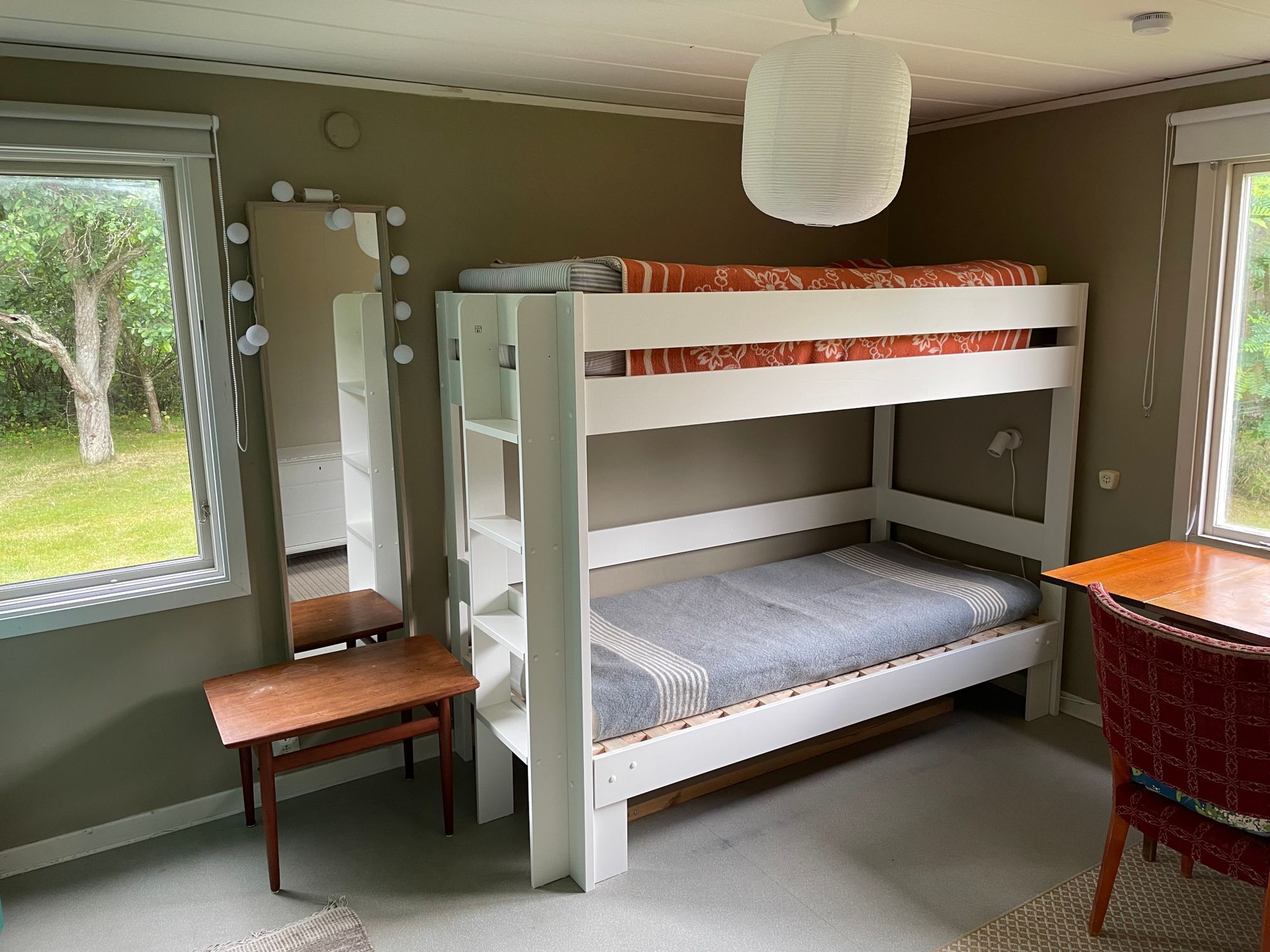 Havsnära röd sommarstuga – bild 14 av 17