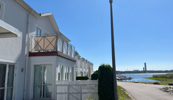 Havsnära modern villa