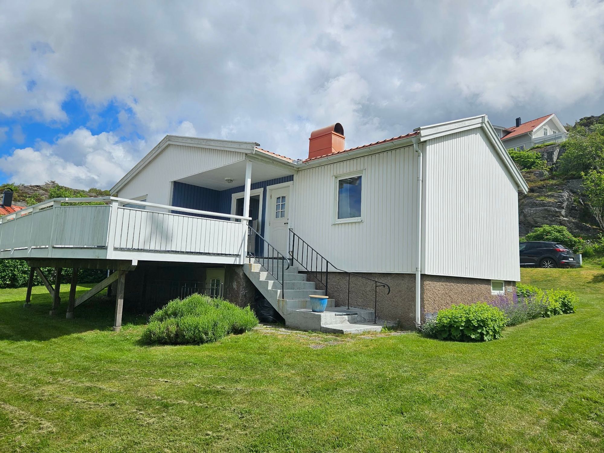 Hus i Ellös med havsutsikt – bild 3 av 16