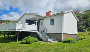 Hus i Ellös med havsutsikt