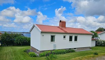 Hus i Ellös med havsutsikt