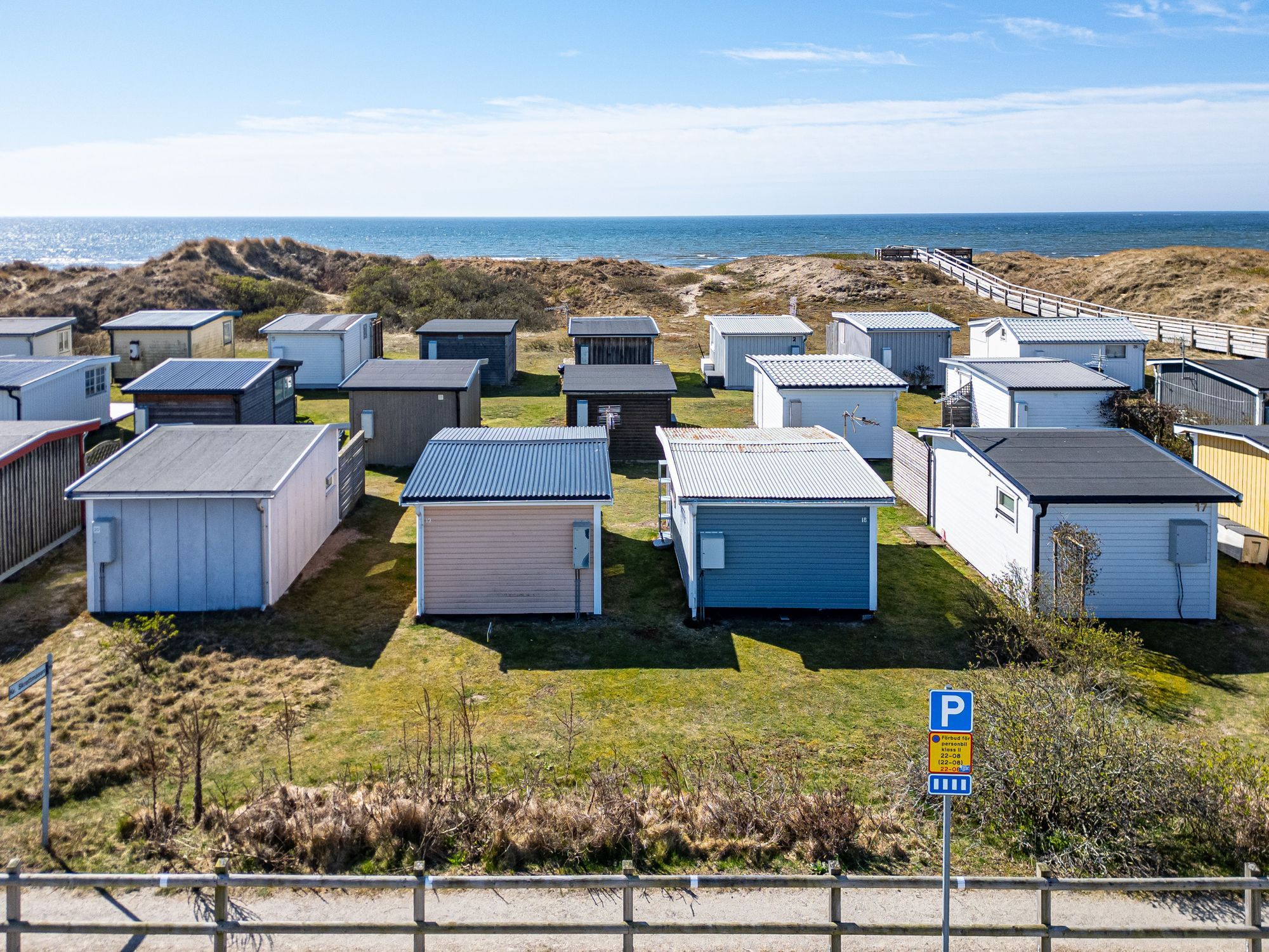 Strandnära badstugor på Skrea Strand i Falkenberg – bild 9 av 13