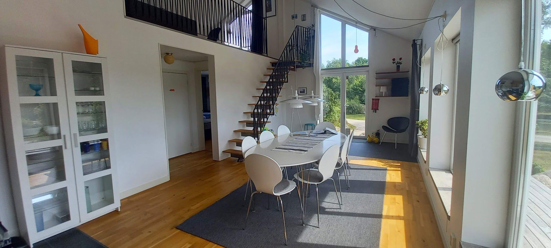 Modernt hus mitt i Blekinge med närhet till havet – bild 10 av 19