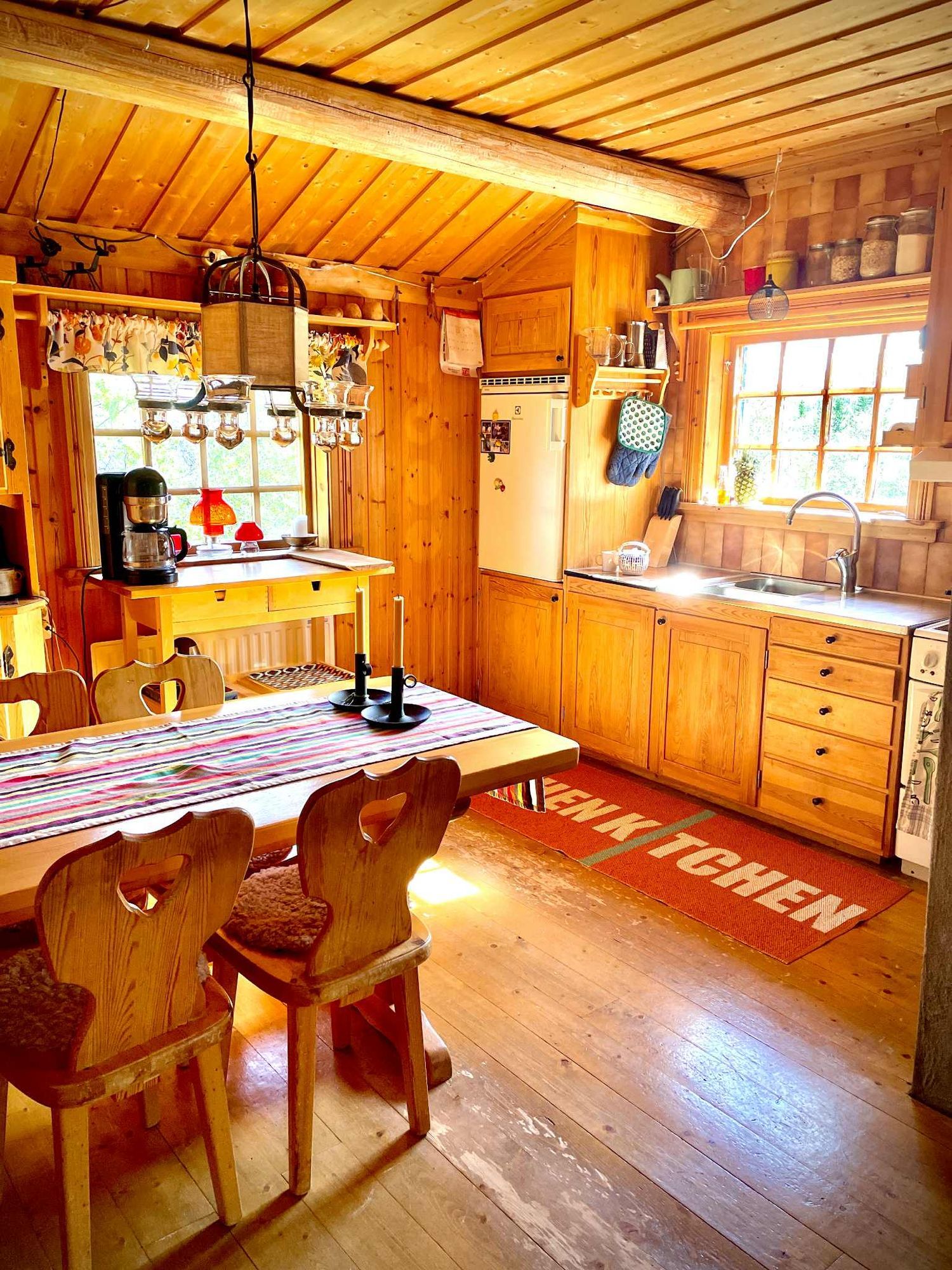Retro fjällstuga Storhogna – bastu, braskamin – bild 12 av 24