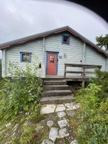 Charmante Retro-Hütte in den Bergen – Sauna, Kamin