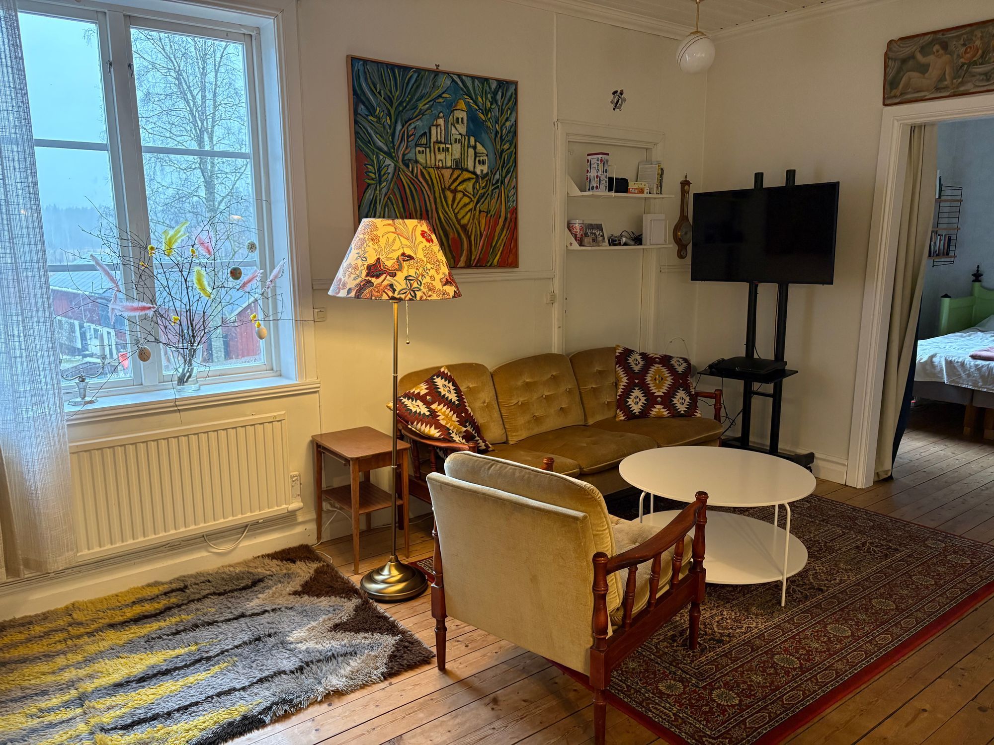 Ombyggt kapell – skogstomt med egen bastu – bild 8 av 14