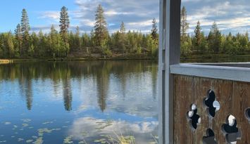 🌲Lugn och stillhet vid sjö i Lapplands-skogen