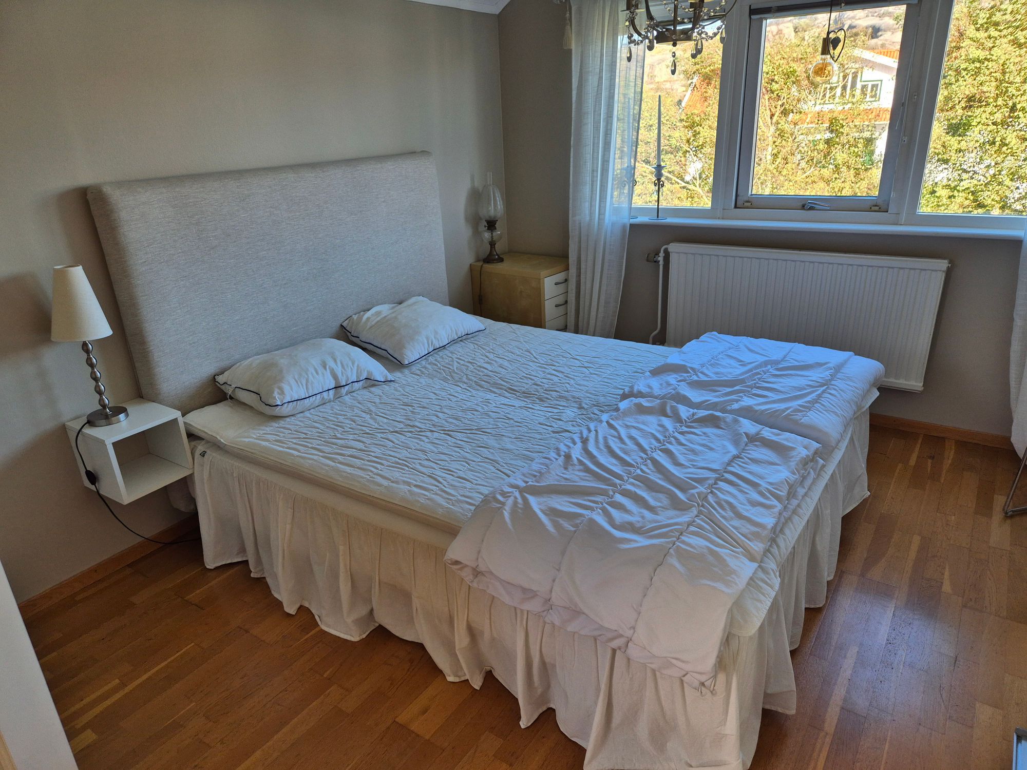 Härligt hus och trägård på västra Tjörn – bild 11 av 22