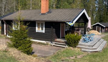 Timrad stuga i natursköna Siljansnäs nära Leksand