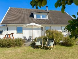 Stor och solig villa på Vrångö – ett skärgårdshem