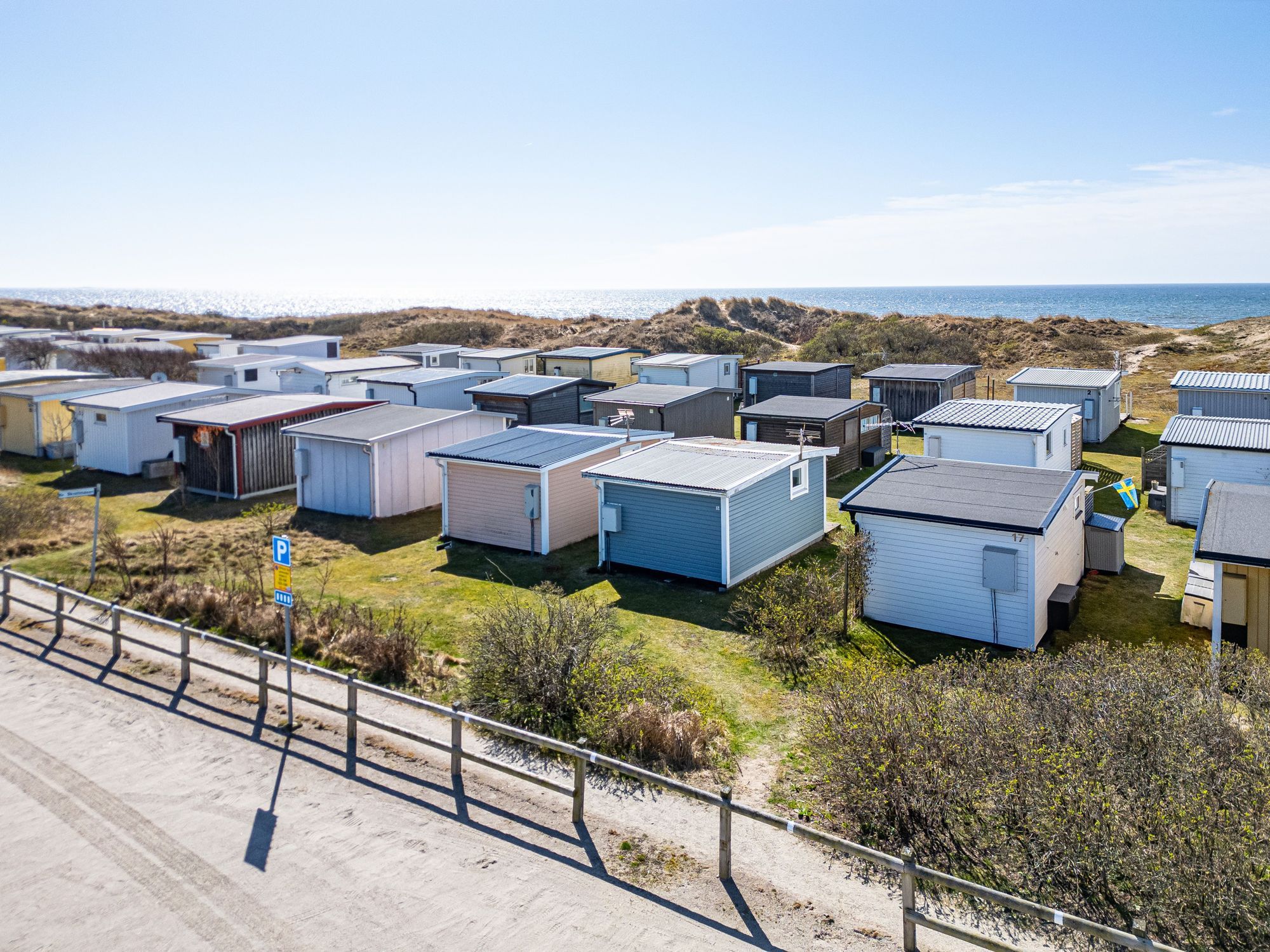 Strandnära badstugor på Skrea Strand i Falkenberg – bild 10 av 13