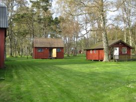 Barnvänligt,sjönära östra Gotland.   2 Hus 20m2 st