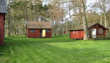 Barnvänligt,sjönära östra Gotland. 2 Hus 20m2 st