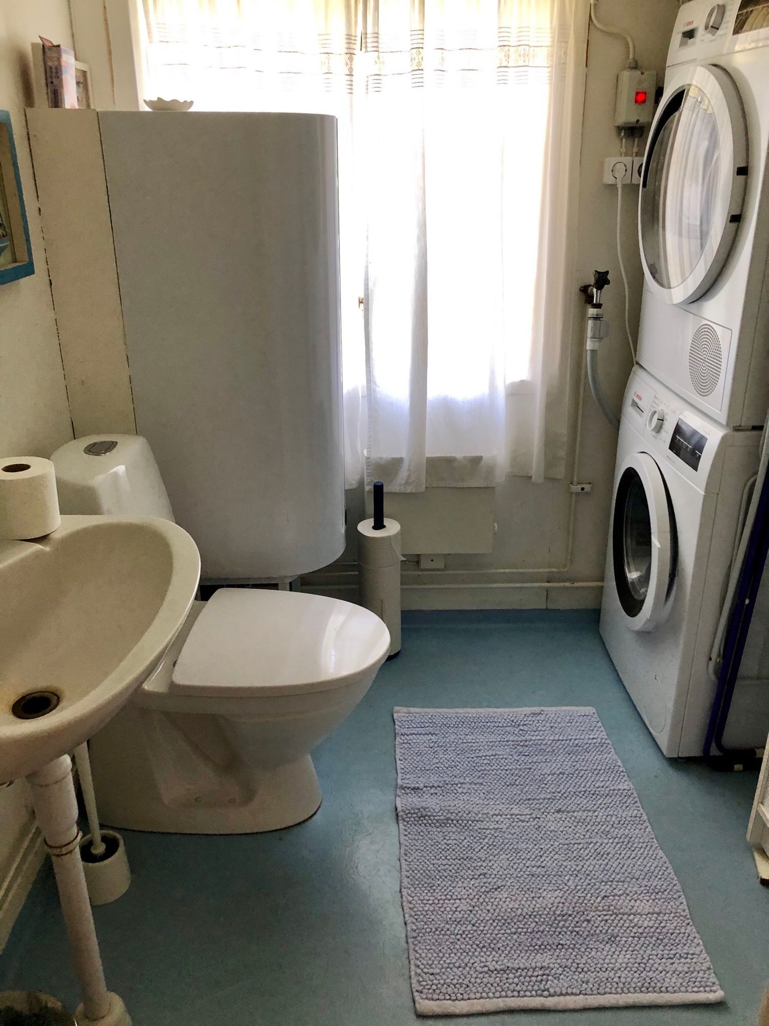 Havsnära med glasveranda, stor tomt och bastu. – bild 14 av 24