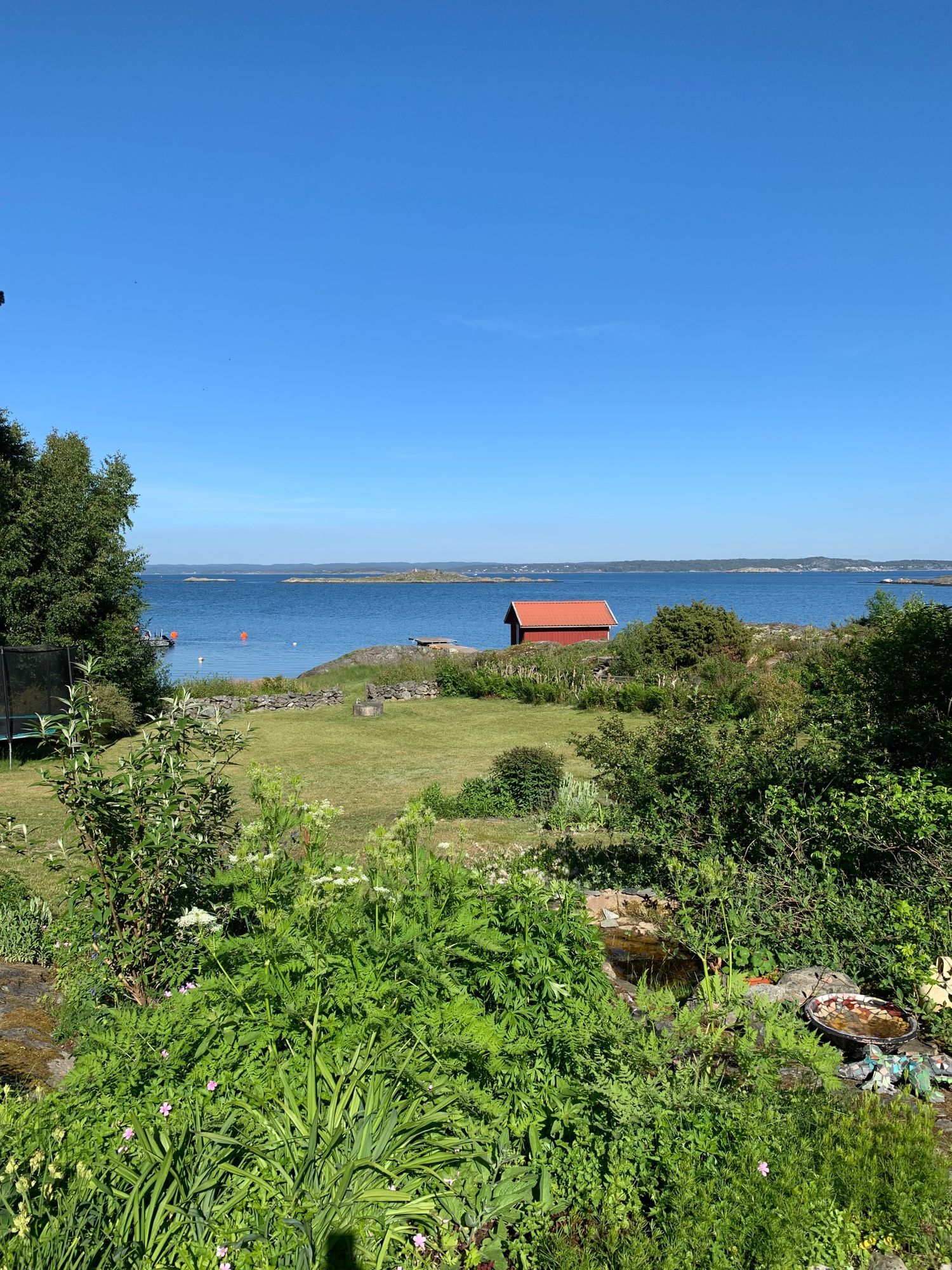 Litet hus nära havet, Hakefjorden sydöstra Tjörn – bild 5 av 15