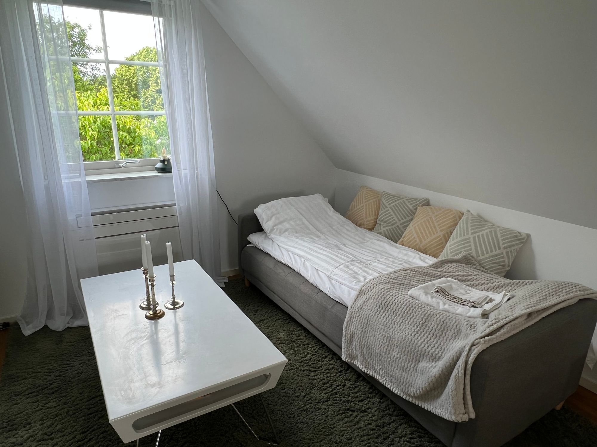 Central och fräsch lägenhet i Visby – bild 3 av 10