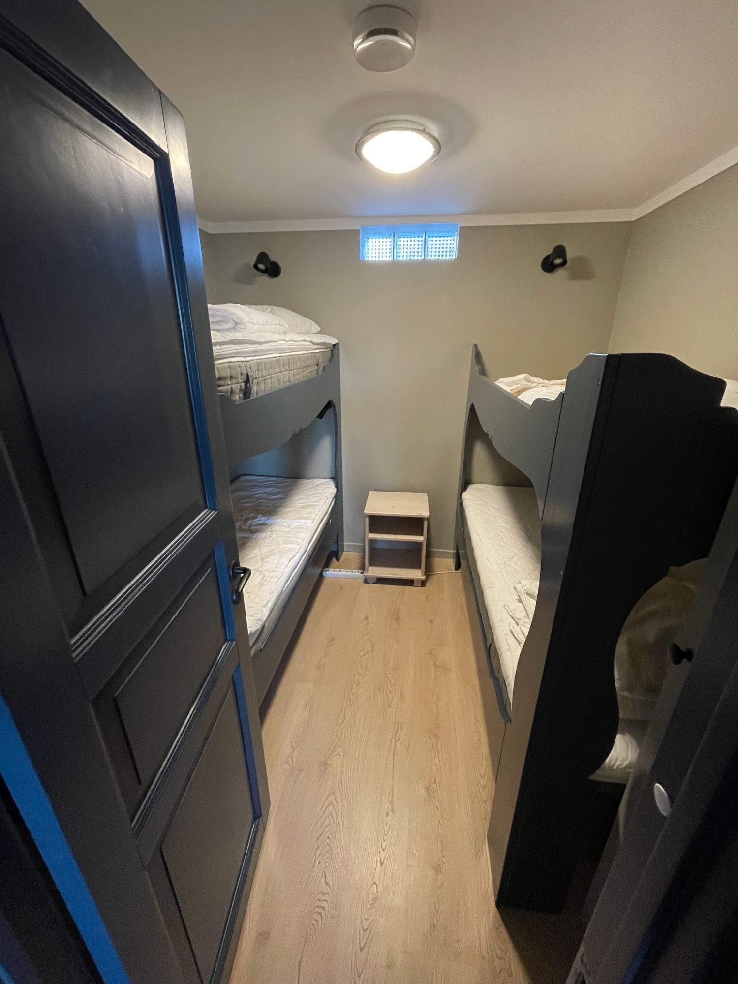 Nyrenoverad med västervy vid längdspåret (Bnv) – bild 10 av 14