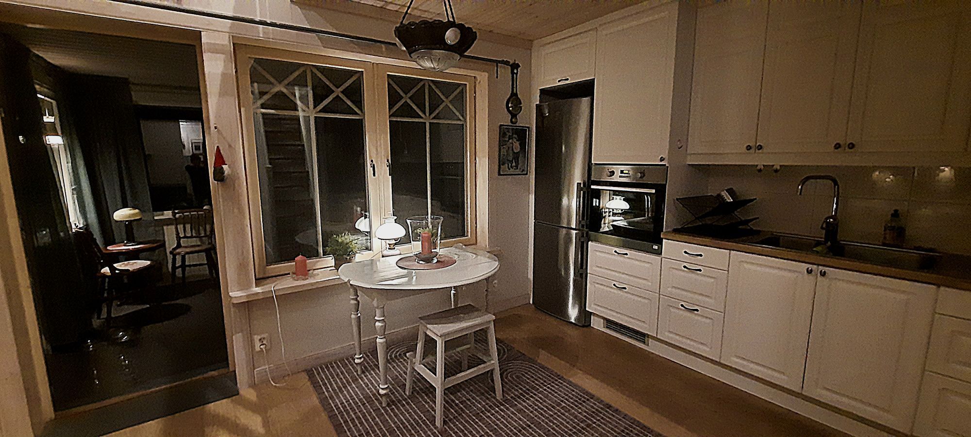 Mysigt fräscht hus i Mora med fint läge vid vatten – bild 15 av 16