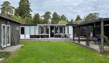 Strandnära fritidshus på Ingarö