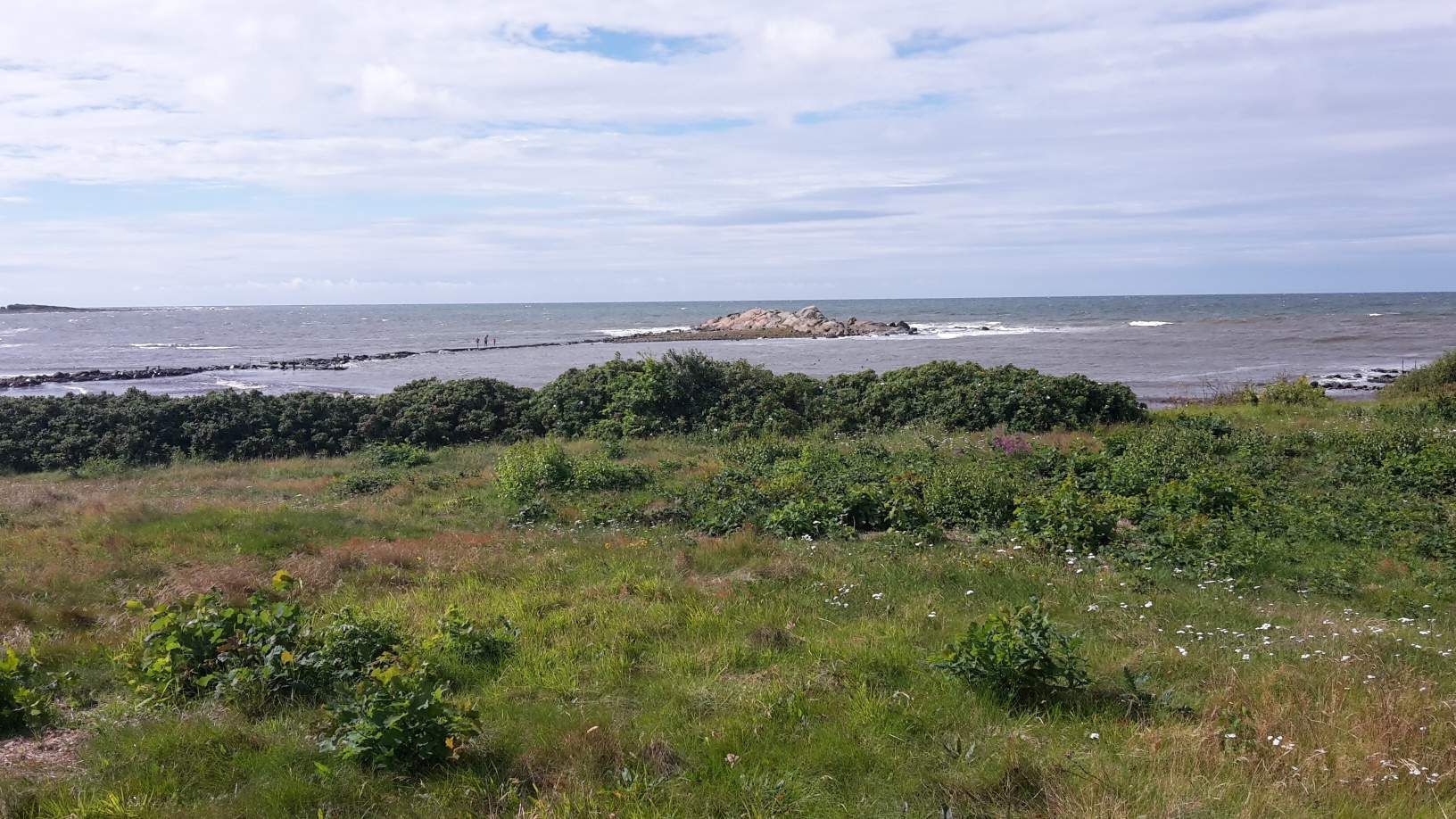 Trivsamt hus med plats för många nära havet – bild 16 av 16