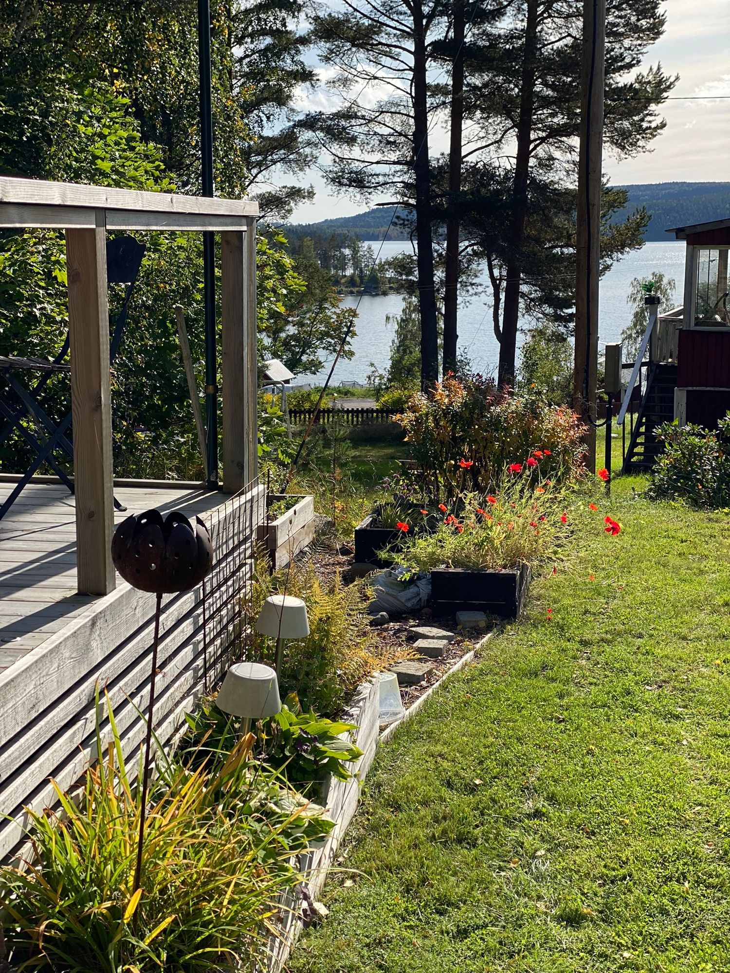 Fullt utrustat hus mitt i Höga kustens kärna – bild 2 av 24