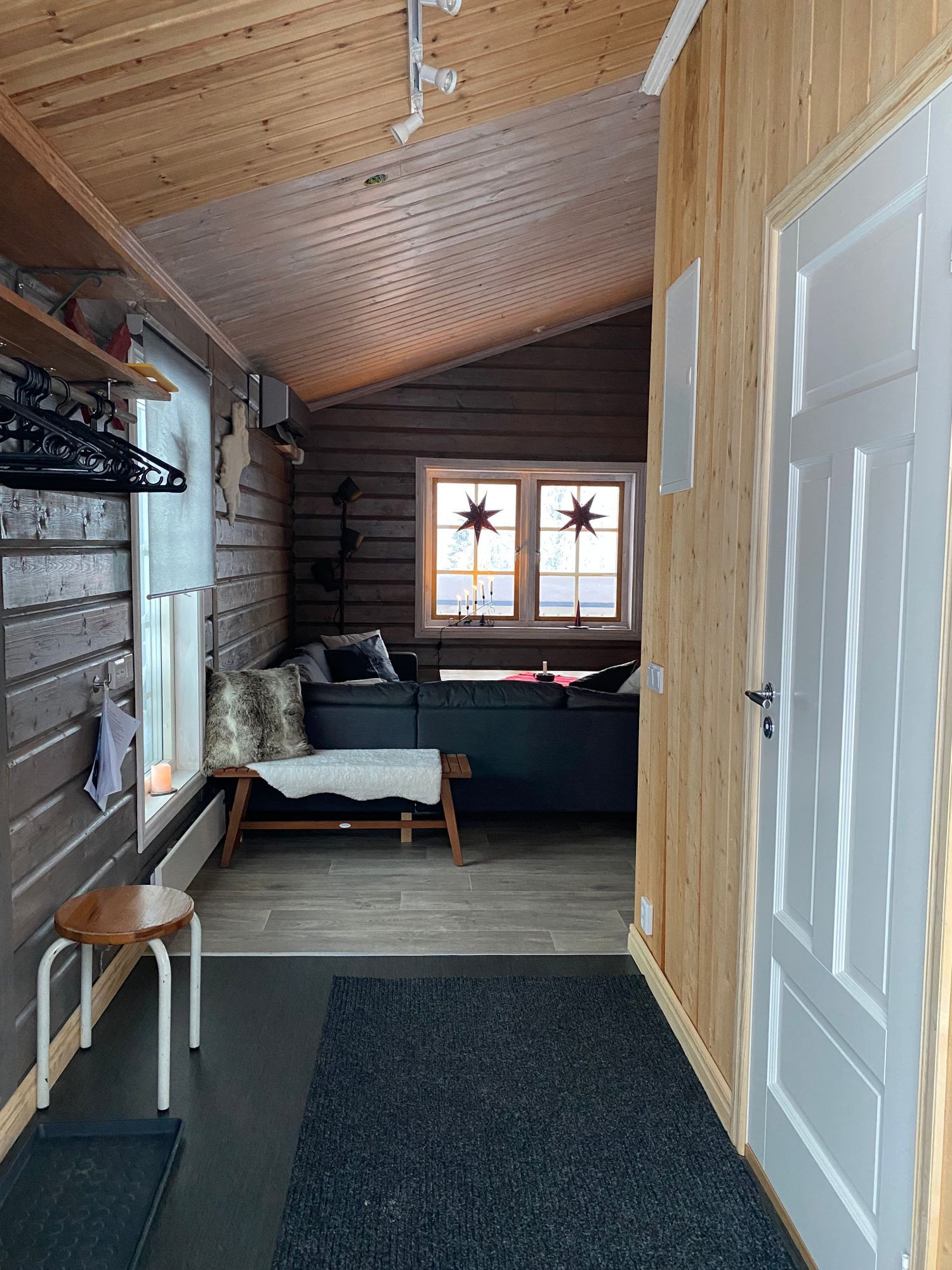 Mysig fjällstuga med utsikt i Stora Blåsjön – bild 5 av 24