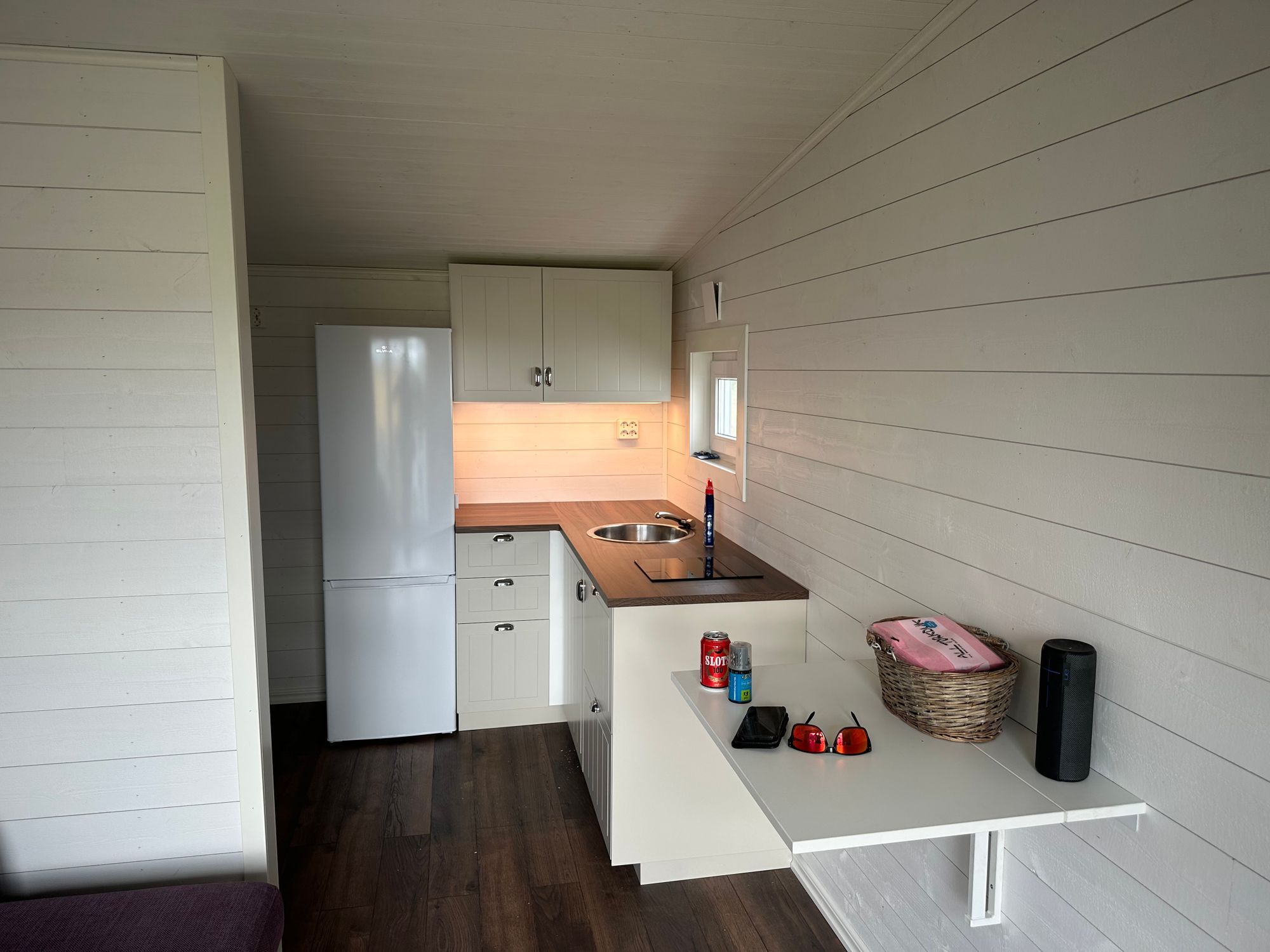 Nybyggd badstuga på sillen skrea strand