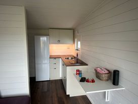 Nybyggd badstuga på sillen skrea strand