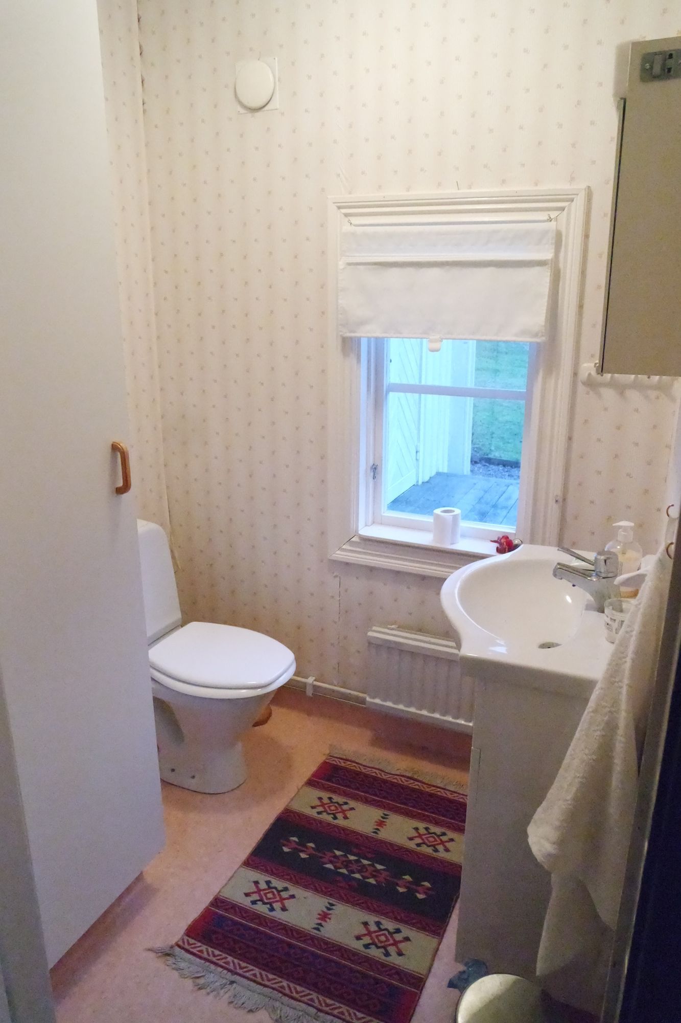 Lantlig pärla med bastu, spabad och naturnära läge – bild 21 av 24