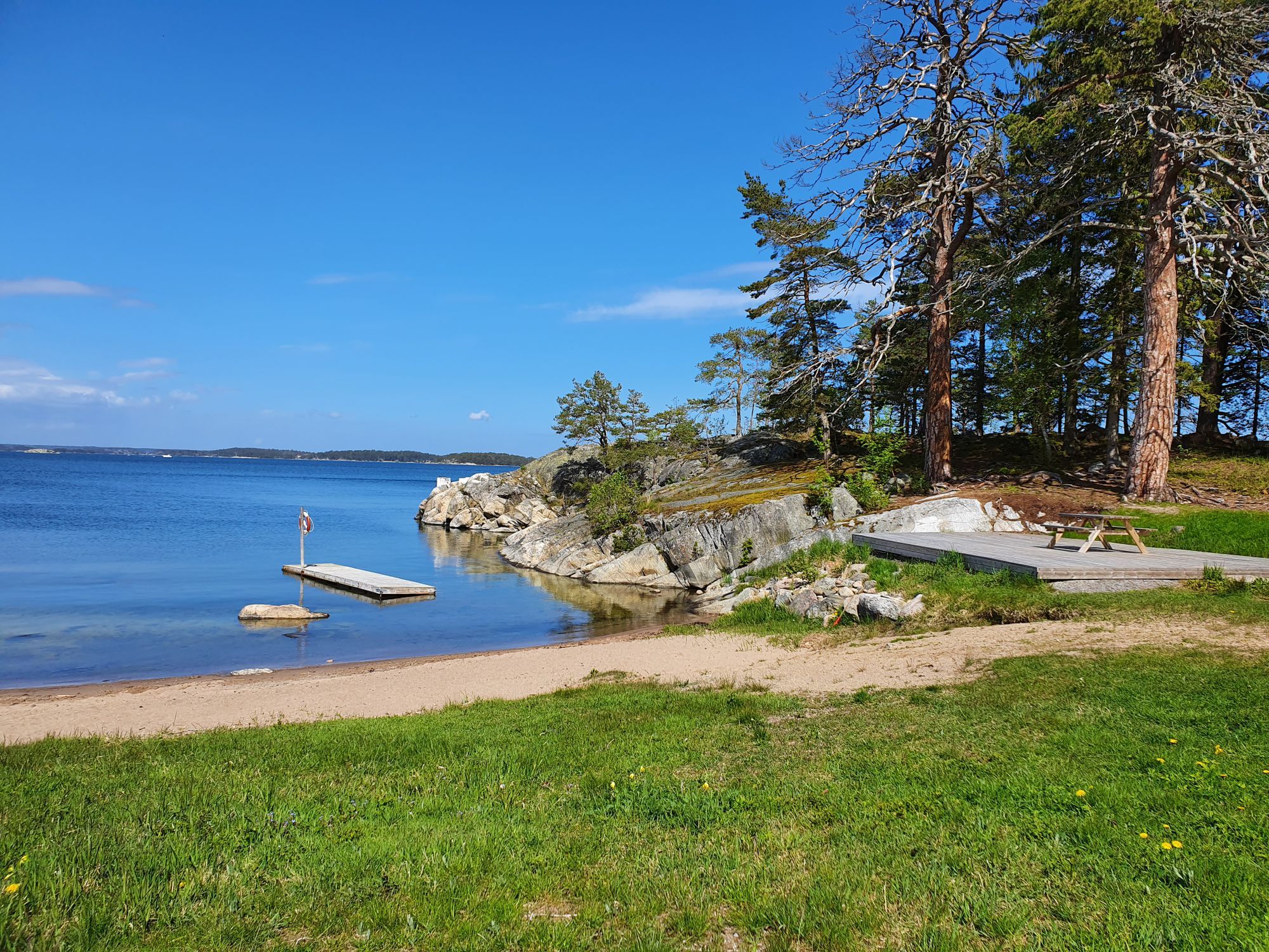 Stuga med egen tomt nära havet – bild 17 av 20