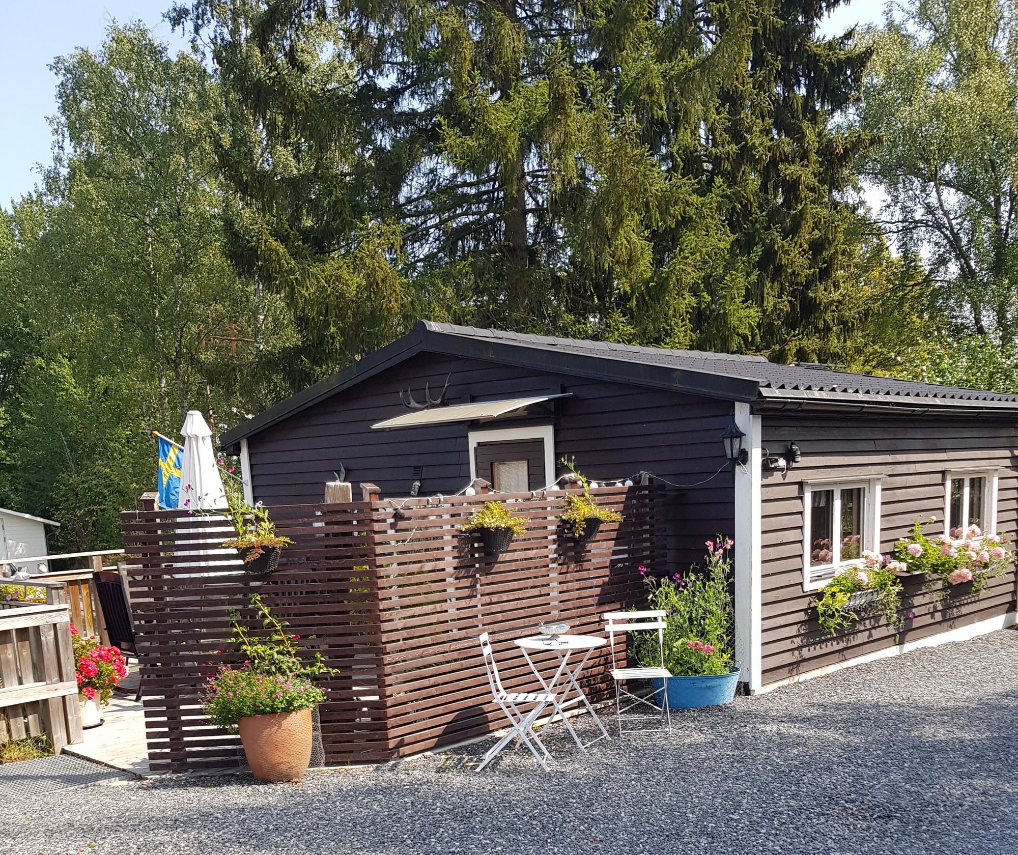 STUGA på RESARÖ,Vaxholm. NÄRA HAVET